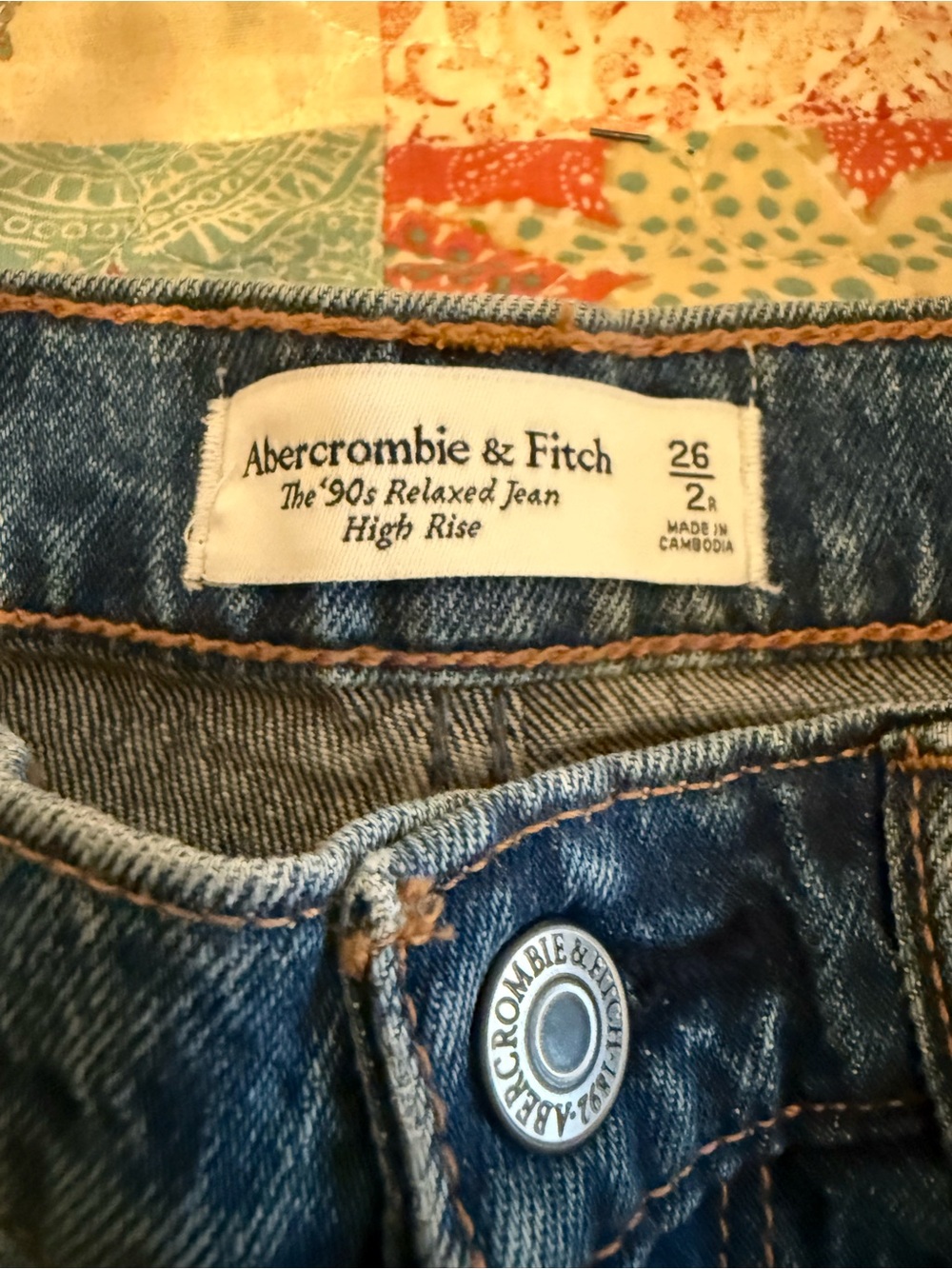 Abercrombie and Fitch 90s High Rise Jeans - Picture 5 of 6